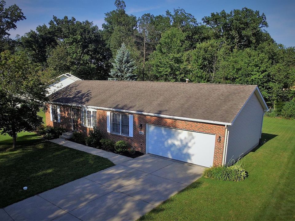 Welcome to 691 Coventry Lane, Valparaiso