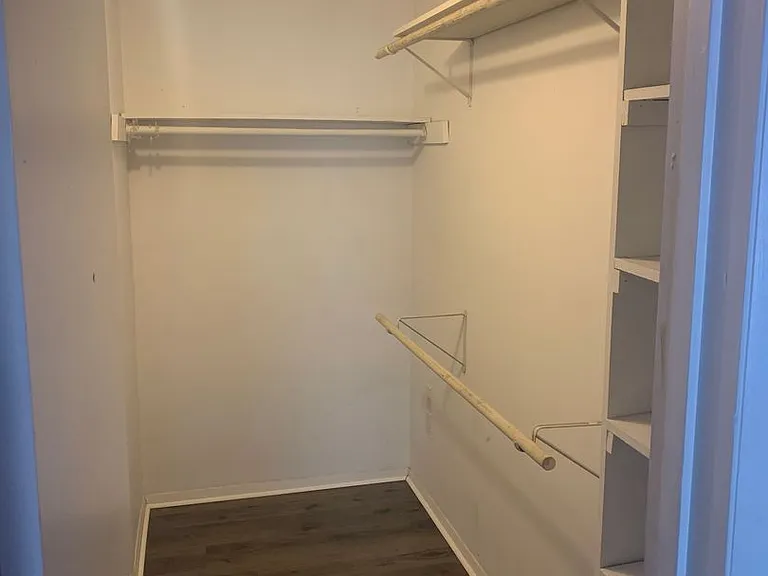 1820-6 Tryon Dr — Photo 31