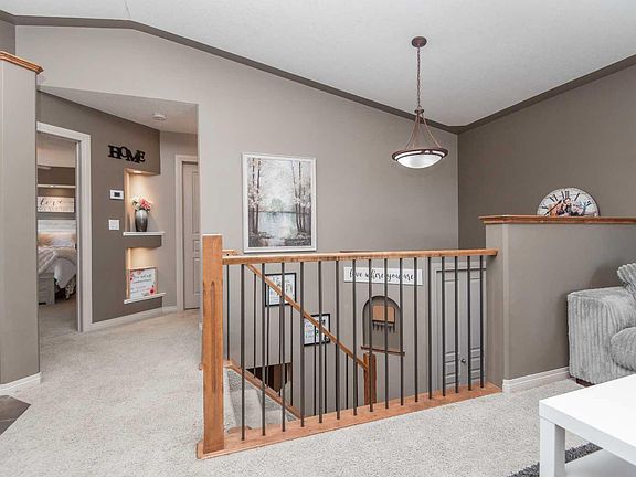 4th image of 1 Pine Cres