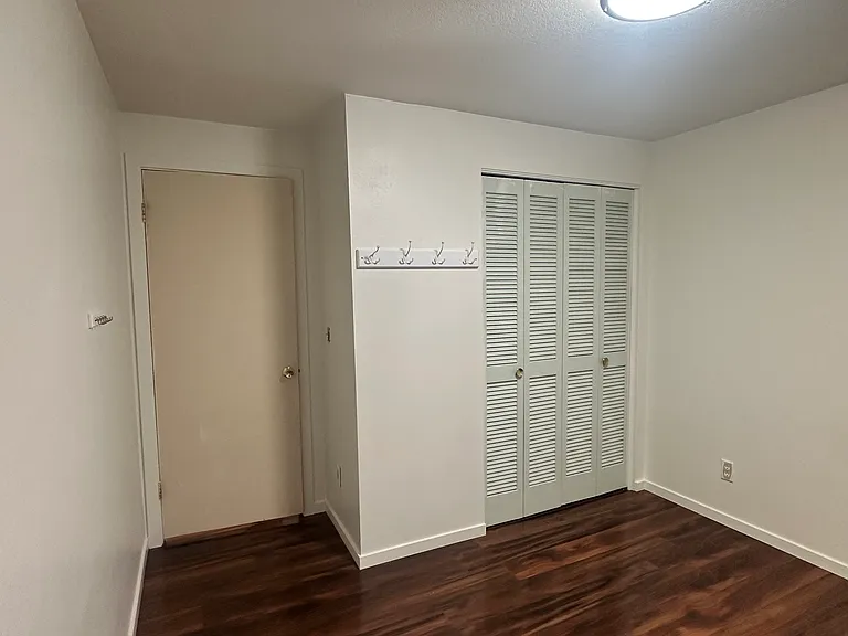 219 Thayer Dr — Photo 22