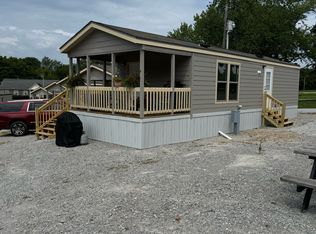 2422 Highway 43 S #32, Leoma, TN 38468
