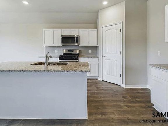 5th image of 128 Hill View Dr