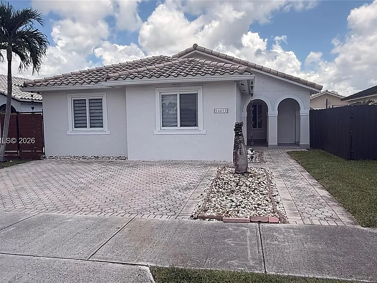 14671 SW 114th Ter — Photo 2