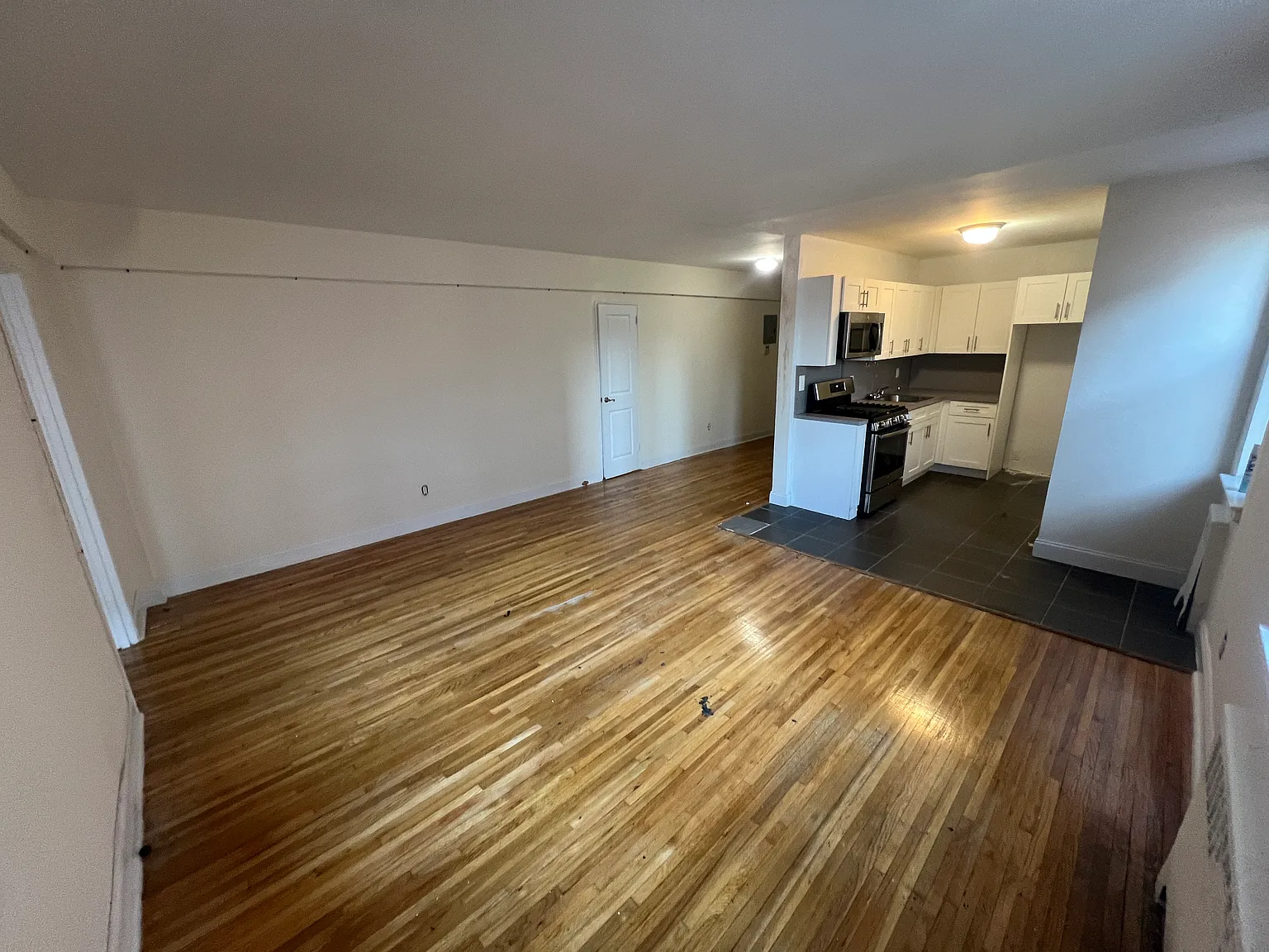 1 bed, 775 sqft, $2,275 — Photo 2
