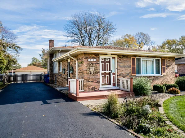 13821 Lawler Ave, Crestwood, IL 60418