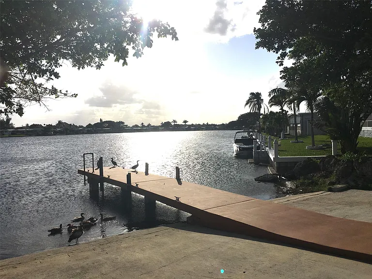 3028 Lakeshore Dr — Photo 39