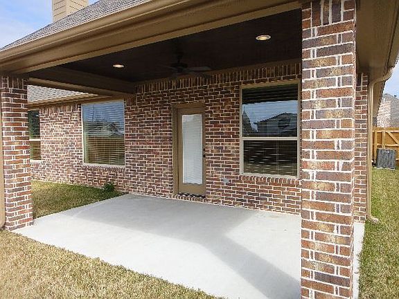 2nd image of 2166 Chestnut Oak Cir