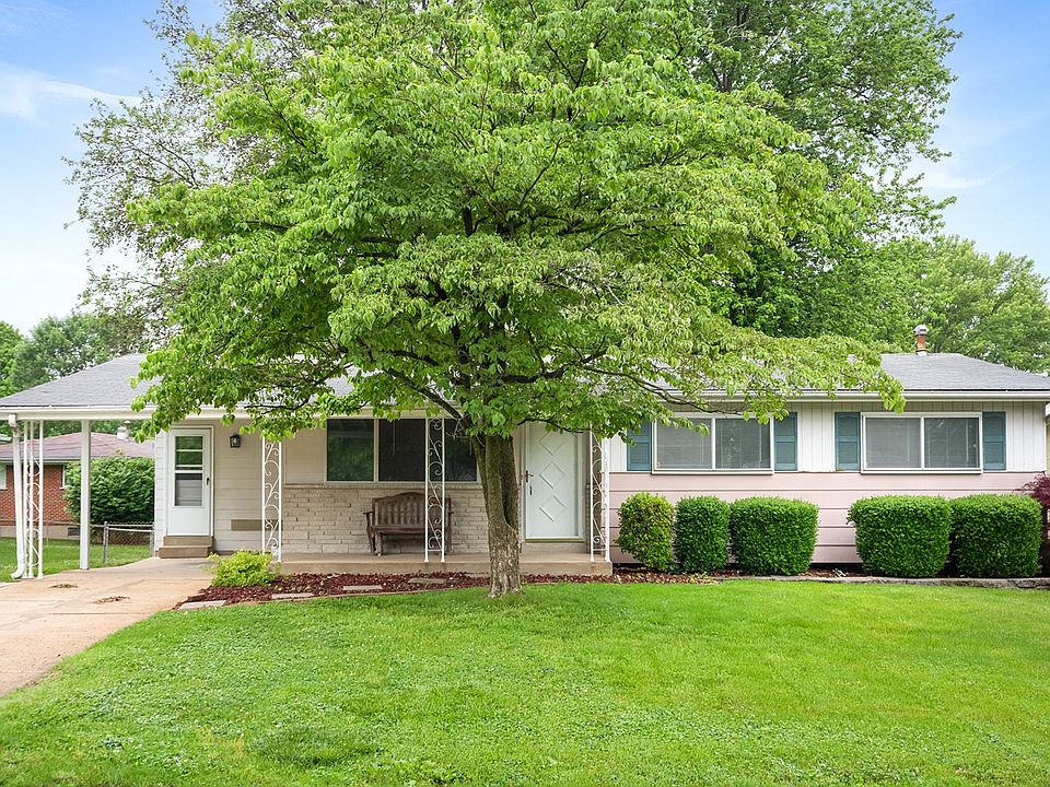 1st image of 33 Radford Dr