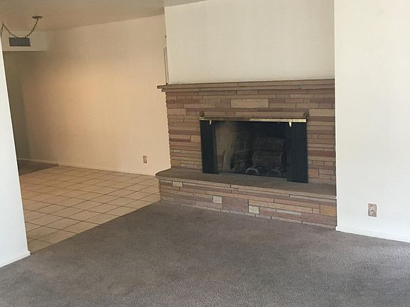 5th image of 3238 E Hawthorne St
