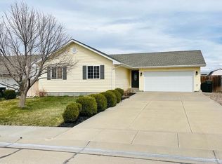 2417 Dawn Dr, Sidney, NE 69162