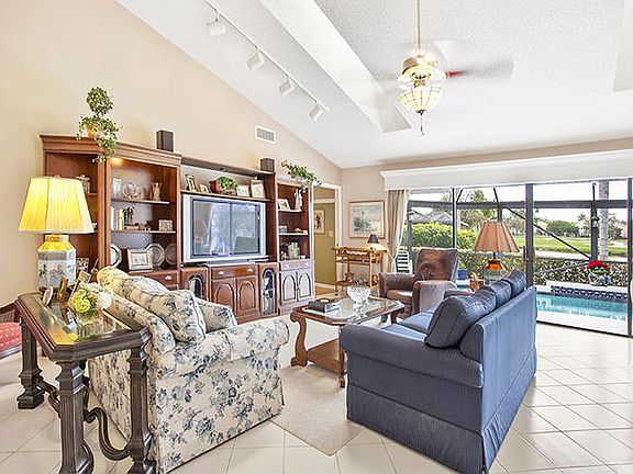 03_living-room_8 Lethington Road.jpg