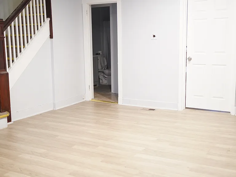 2330 Murray Ave — Photo 7