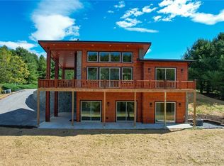 295 Bear Tracks Ln, Sparta, NC 28675
