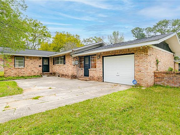 3rd image of 2111 Johns Ln