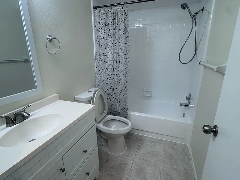 5265 E Bay Dr #122 — Photo 10