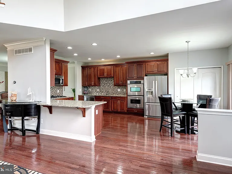 2604 Rockledge Ct — Photo 18