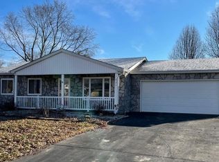 821 S Village Dr, Bloomington, IN