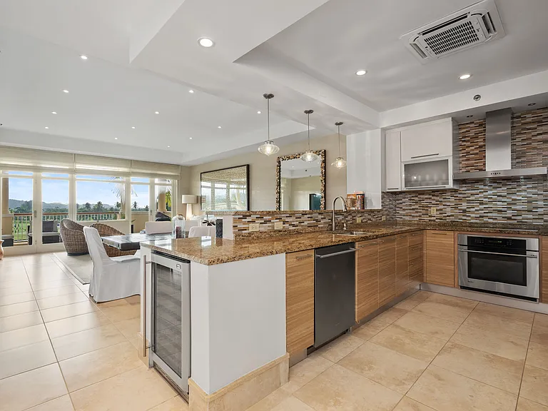 500 Plantation Dr #1-205 — Photo 9