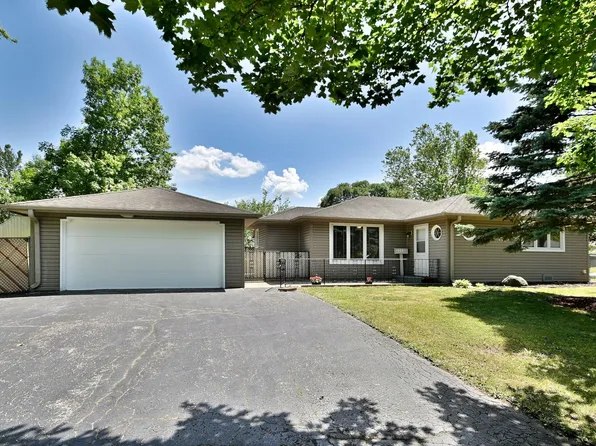 2309 Hawk Ln, Rolling Meadows, IL 60008