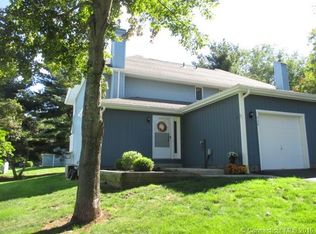 228 E Bass Ln, Suffield, CT 06078