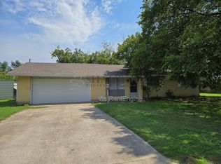 1105 N Willard Dr, Robinson, TX 76706