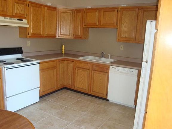 4th image of 142 Colorado Dr