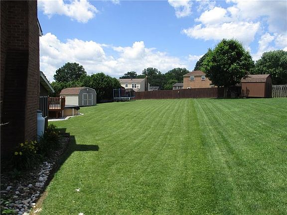 2nd image of 7 Adam Fisher Ct