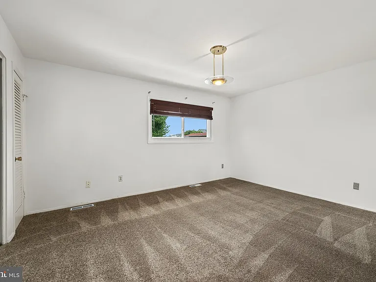 609 Jefferson St #18 — Photo 21