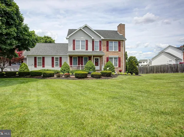 13418 Wellspring Dr, Hagerstown, MD 21740