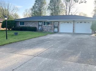 416 Hopkins Rd, Cumberland, IN 46229