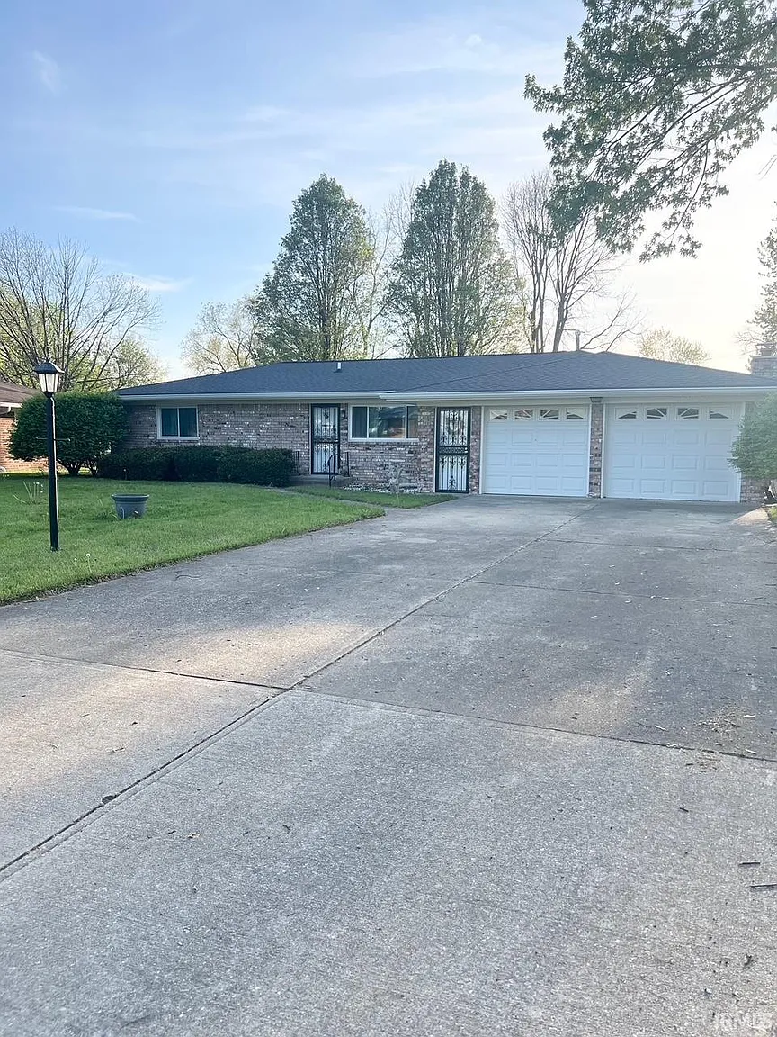 416 Hopkins Rd photo 1