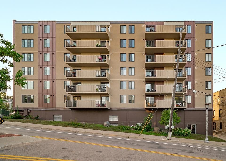 1st image of 2800 W 44th St Unit 306