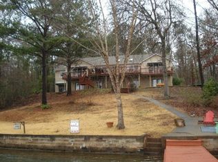 108 Cottage Dr, Hamilton, GA 31811
