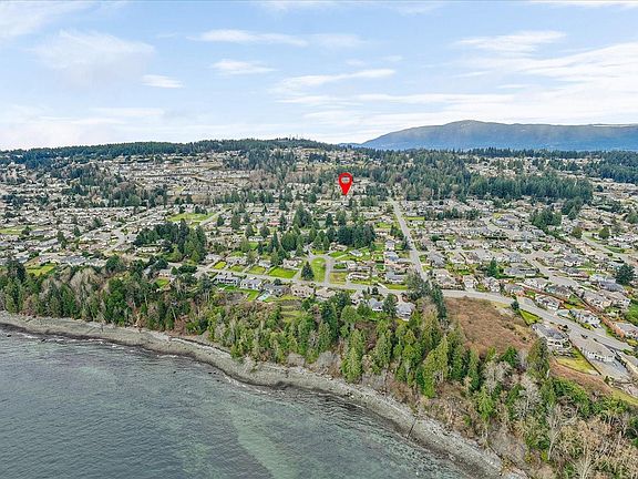 3rd image of 5541 Hammond Bay Rd