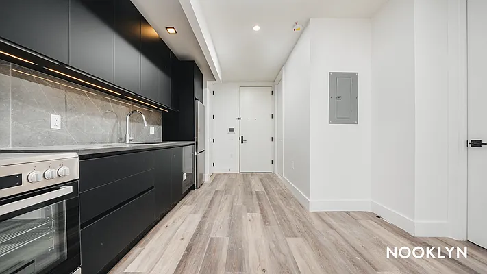 Rented by Nooklyn NYC LLC | media 62