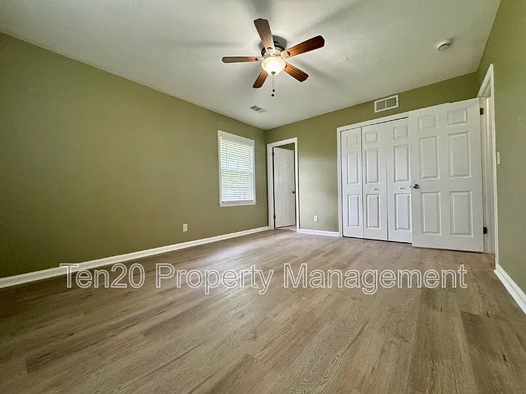 5953 Windsor Dr — Photo 22