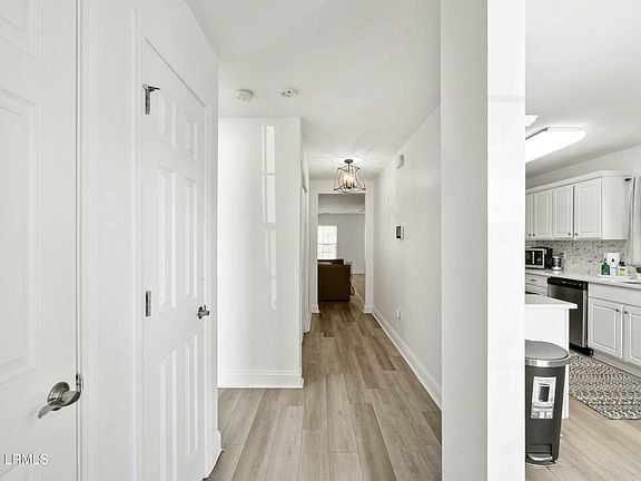 3rd image of 77 Wintergreen Drive