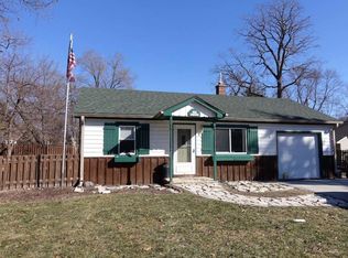S69W17602 Wildwood Dr, Muskego, WI 53150