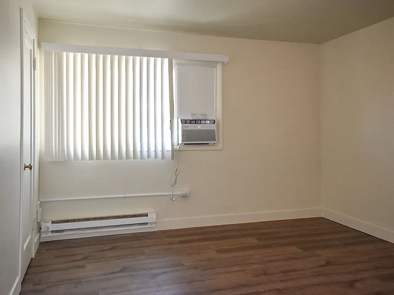 Sun Basin Apartments — Photo 13