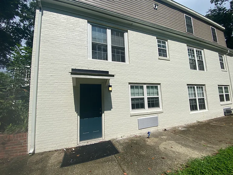 578 Harrop Ln #1 — Photo 1