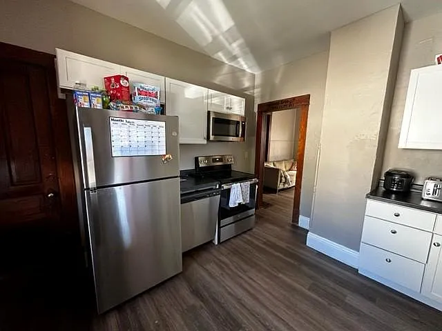 4 bed, 1800 sqft, $2,800 — Photo 4
