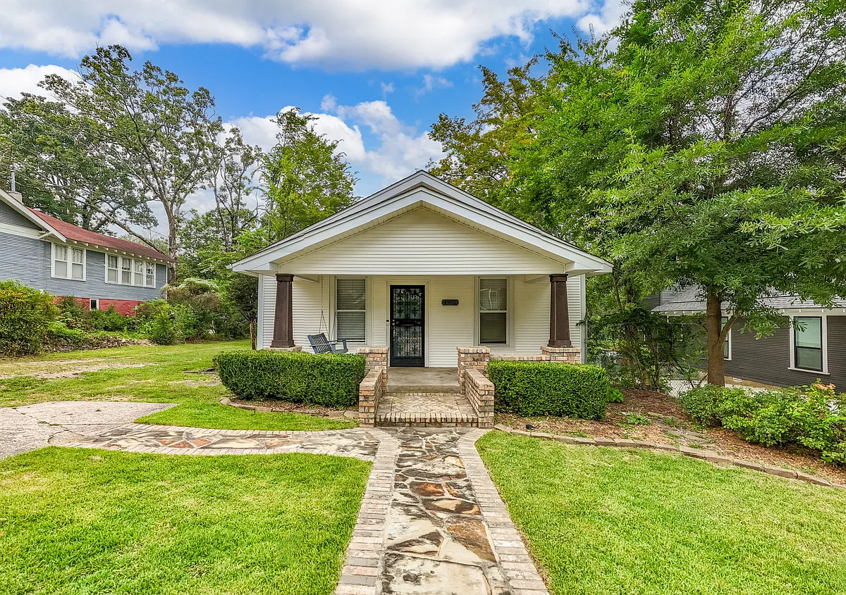 Building Photo - 4905 Lee Ave