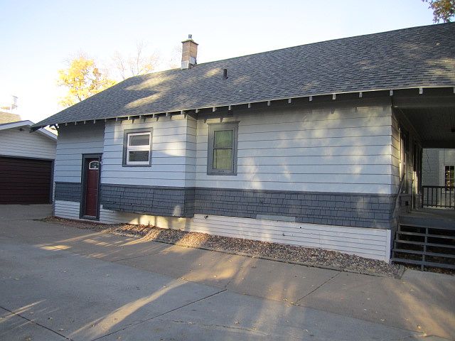2nd image of 610 2nd Ave