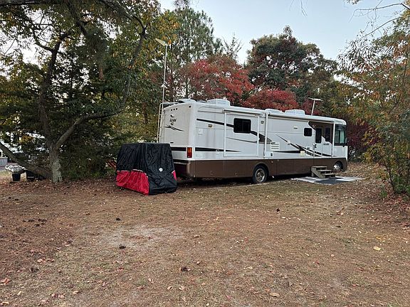3rd image of 331/332 Silverside Ct