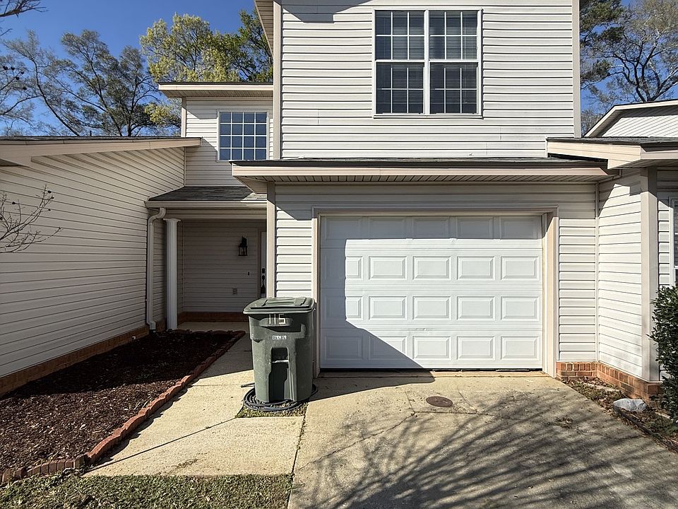 1st image of 115 Creeke Ln #1
