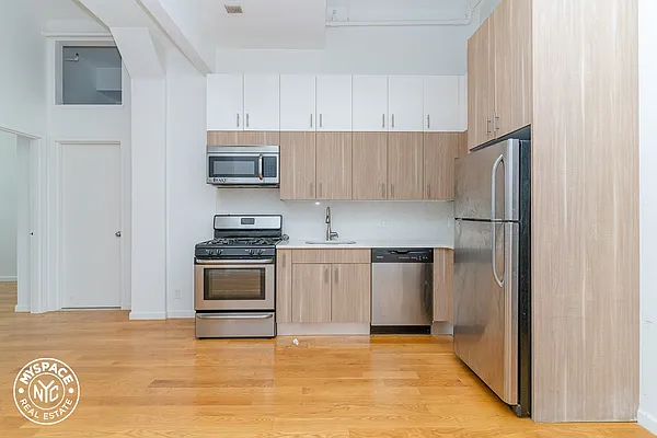 Rented by MySpaceNYC | media 5
