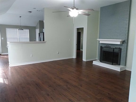 3rd image of 16795 Cottonwood Ln