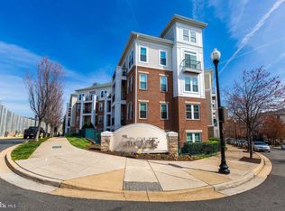 2465 Army Navy Dr #1106, Arlington, VA 22206