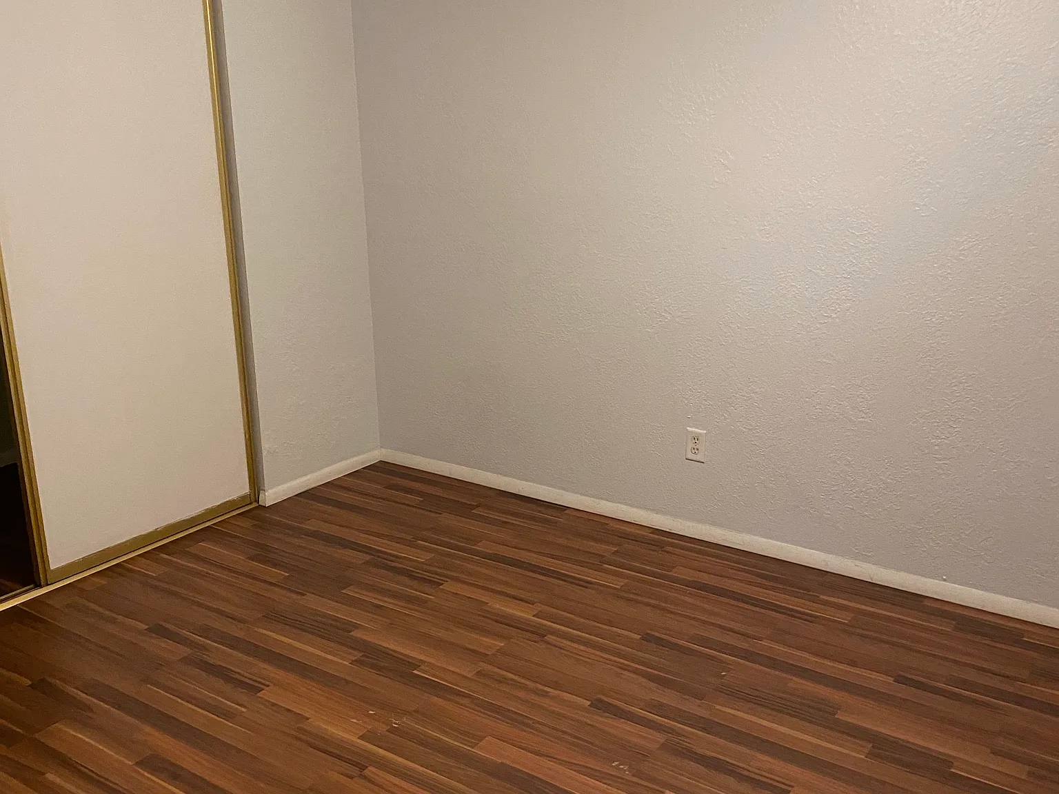 2800 Vail Ave SE — Photo 2