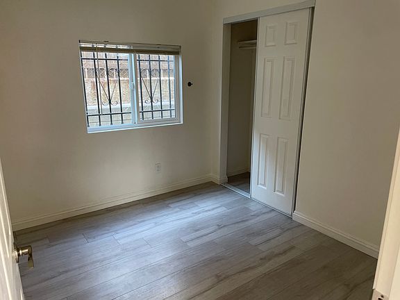 5th image of 971 Sanborn Ave APT 1